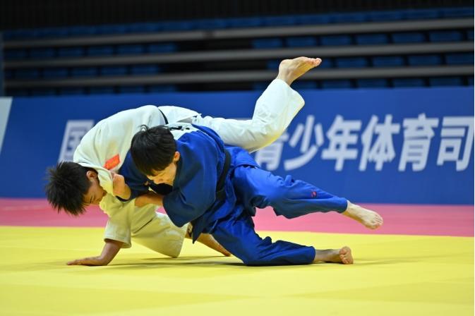 千余选手角逐全国体校U系列国际式摔跤与柔道锦