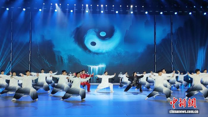 焦作第十二届中国·焦作国际太极拳大赛开幕:机