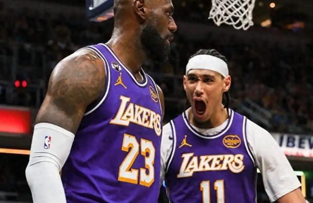 海斯爆发砍21+10 领跑湖人逆转步行者