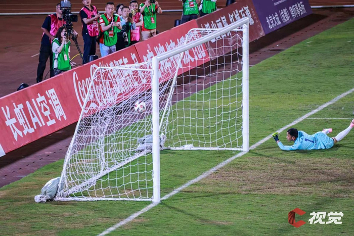 川超联赛焦点战爆冷门 凉山好医生队终结成都锦