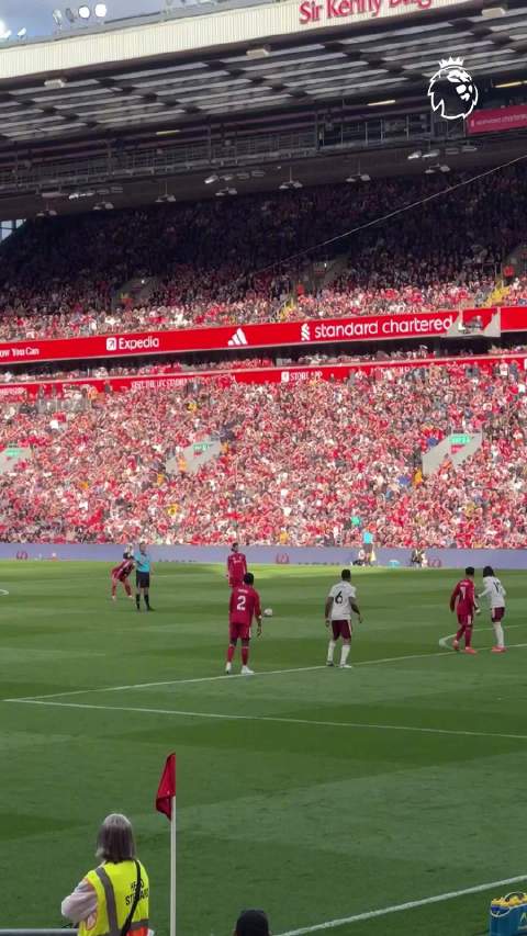 阿森纳女足双星闪耀力克伦敦城雌狮，史密斯与