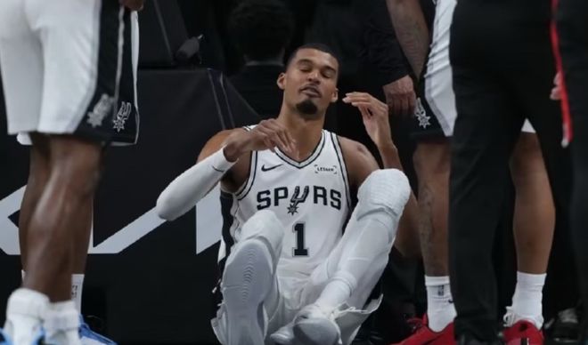 文班亚马受伤马刺惜败开拓者 系列赛1-1平局