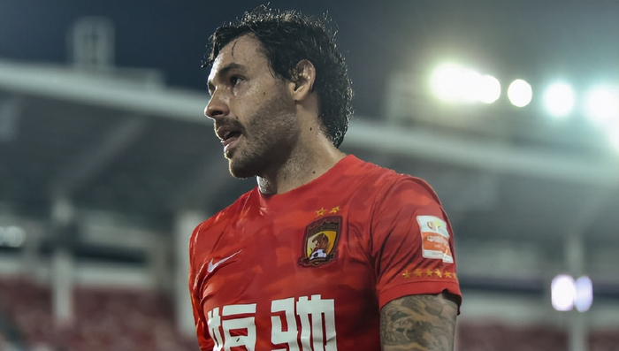高拉特复出助家乡球队战平 重返中超引热议